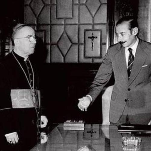 bergoglio-e-videla